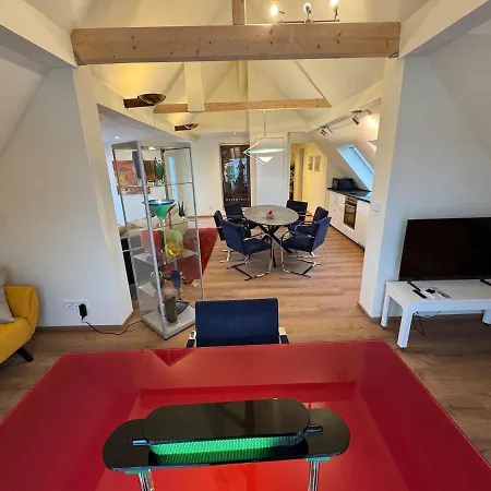 Apartamento Sonnige Design-dachwohnung Mit Fernblick Coblença