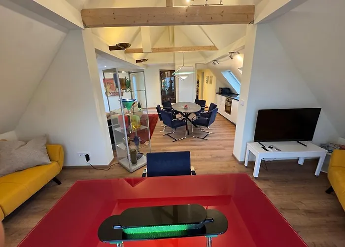 Apartamento Sonnige Design-dachwohnung Mit Fernblick Coblença