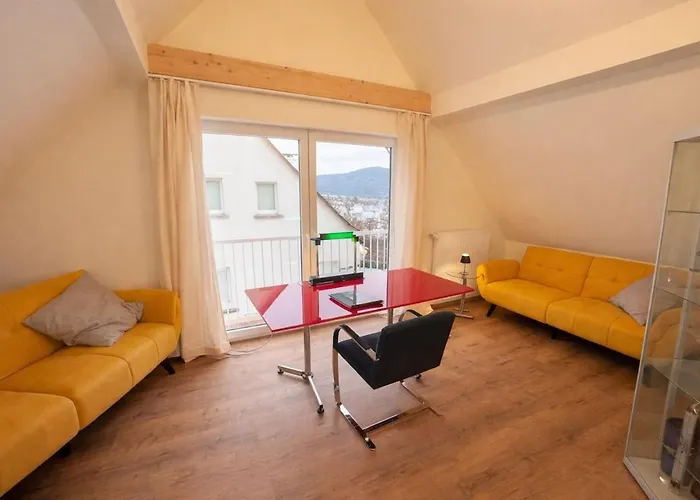 Apartment Sonnige Design-dachwohnung Mit Fernblick