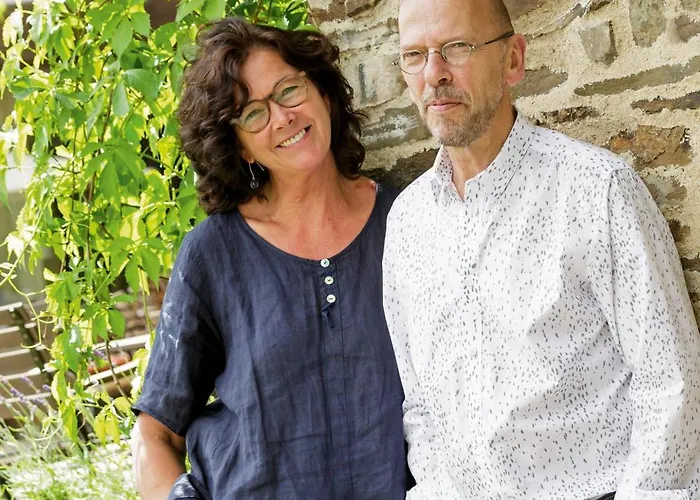 Sonnige Design-dachwohnung Mit Fernblick